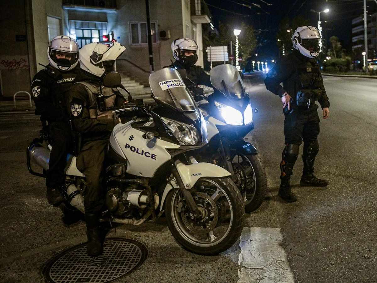 Τσακώθηκε με οδηγό και έβγαλε τσεκούρι