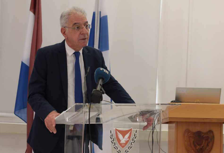 Το υπουργείο Παιδείας θα ειδοποιεί την Αστυνομία για τις απουσίες παιδιών λόγω μέτρων