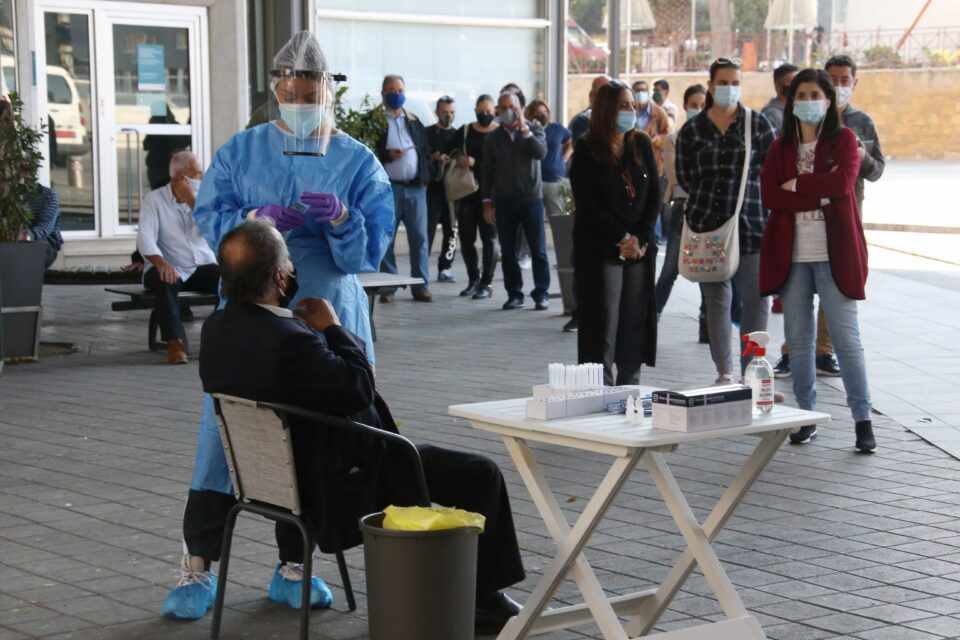 Η Δέλτα plus μπλόκαρε νέες χαλαρώσεις τα Χριστούγεννα