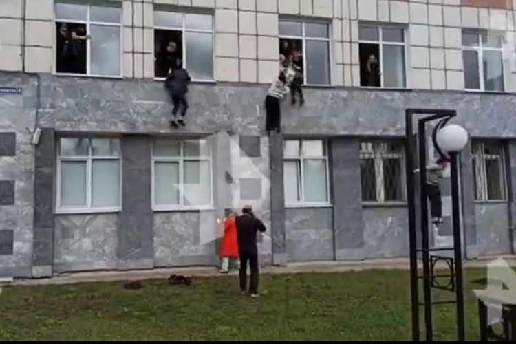 Ρωσία: Οκτώ νεκροί από τους πυροβολισμούς σε πανεπιστήμιο