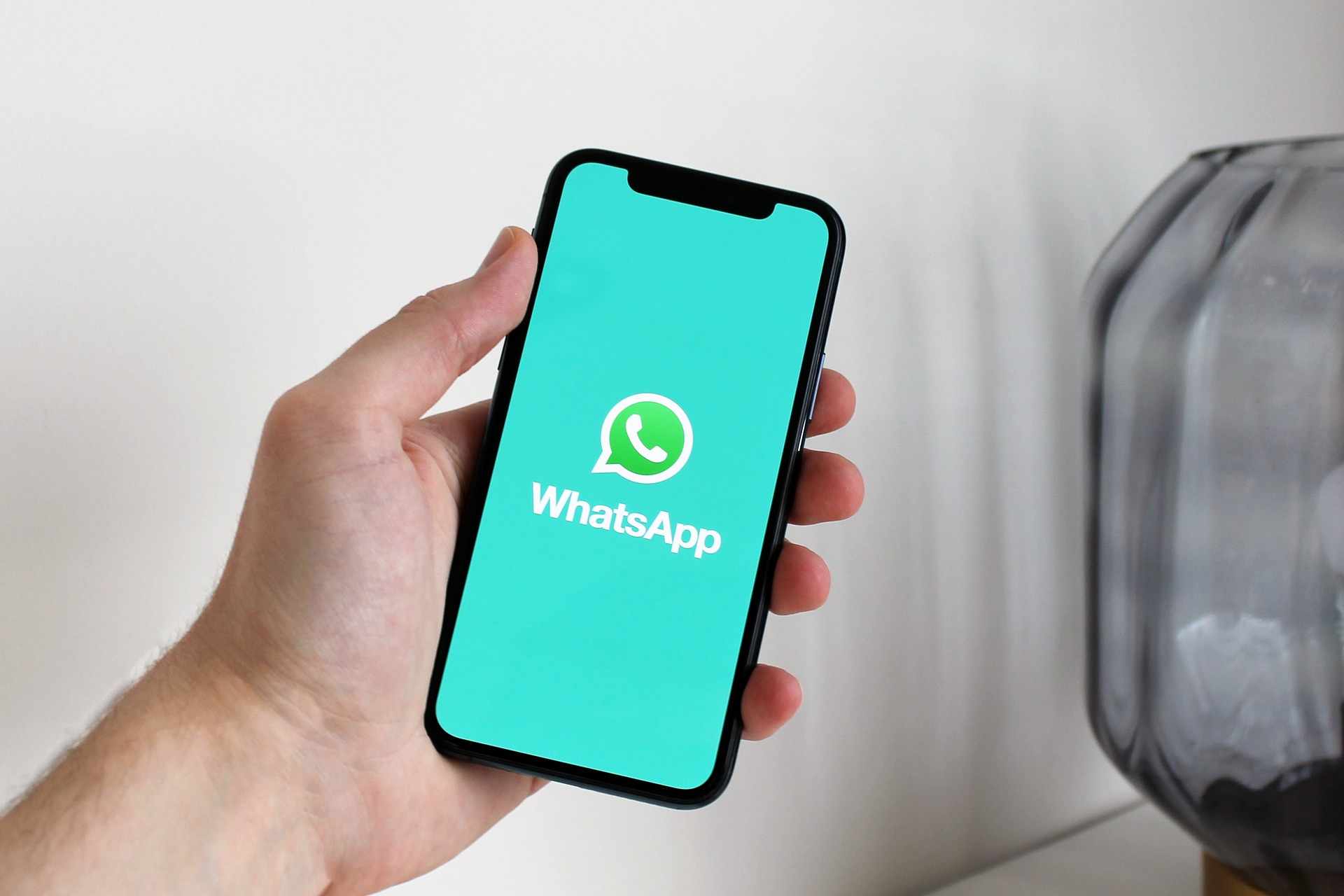 Τέλος το WhatsApp για δεκάδες smartphones με το νέο έτος