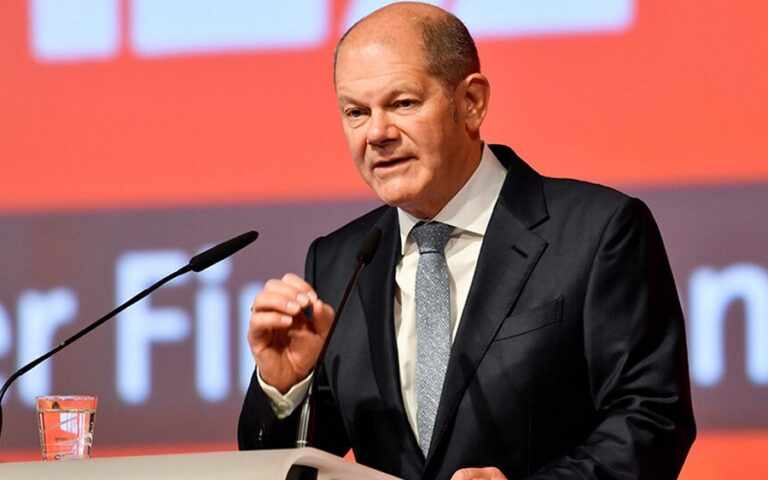 Σολτς: Θα συνεργαστούμε με τη Ρωσία μετά το τέλος του πολέμου