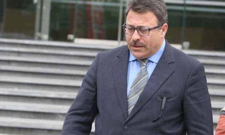 Θεμιστοκλέους: «Όποια την είδε δασκάλα και τους βουλευτές μαθητούδια και θέλει πόλεμο, θα τον έχει!»