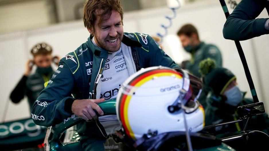 Ο Vettel με σημαία ψευδοκράτους στο κράνος του