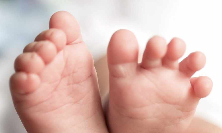 Δεύτερο βρέφος θετικό στον κορωνοϊό
