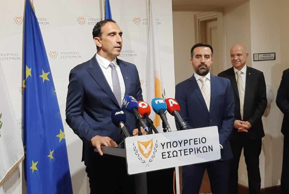 Ο πρώτος Υφυπουργός Μετανάστευσης της Κύπρου